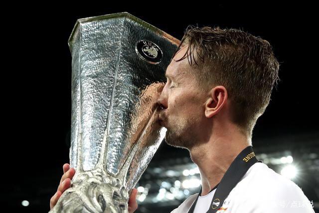 汤神首秀砍下22分独行侠胜马刺 绿军大胜奇才